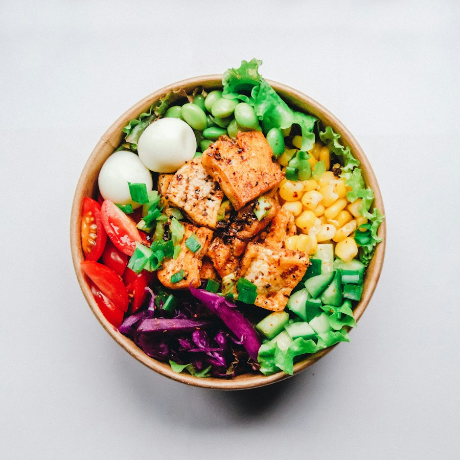 Colourful salad bowl with fresh vegetables
